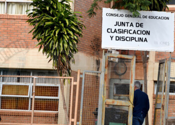 “No pueden valorar una misma capacitación según el docente”