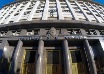 “Será un desafío para la Argentina cumplir las nuevas metas fiscales”