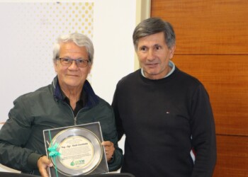 Reconocimiento a Raúl Escalada, gestor de investigación y desarrollo