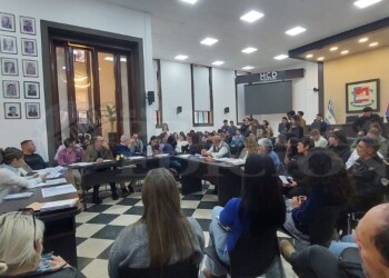 Estudiantina en Posadas: rotundo rechazo del estudiantado al cambio de sede