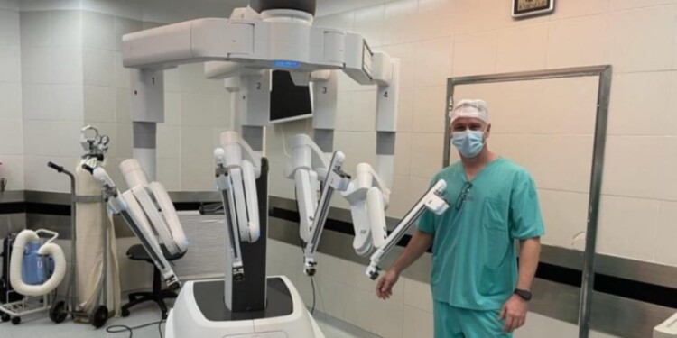 PRESENTACIÓN. Expondrán sobre su experiencia con el robot Da Vinci.