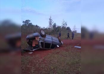 Dos personas fueron hospitalizadas tras vuelco sobre la ruta 12