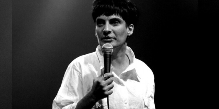 RISAS E HISTORIAS. La comediante Xamila Denise actuará hoy en el Mandové.