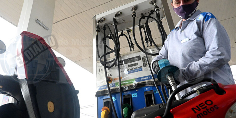 NUEVOS PRECIOS. YPF fue la primera empresa en Posadas en efectivizar las subas.