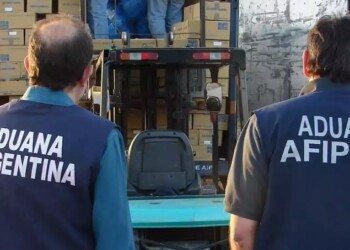 Frenan el ingreso ilegal de celulares y accesorios valuados en 8 millones de pesos