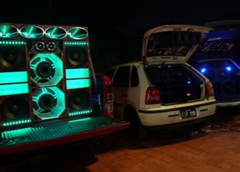 El “Apóstoles Fest” se vivió con exhibiciones de autos, camionetas, camiones y buena música