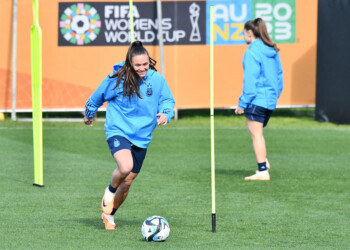 Mundial femenino: Argentina busca un triunfo histórico