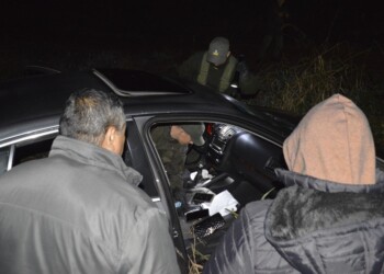 Incautaron un auto robado con más de un kilo de cocaína en su interior