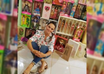 Carolina, la misionera que tiene una colección de más de 350 Barbies