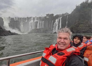 Fernando Burlando eligió Cataratas para vacacionar