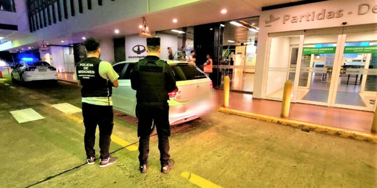 NO TAN LEJOS. Jueves por la noche, los investigadores de la UR-I interceptaron en el aeropuerto de Posadas al jefe de la gavilla