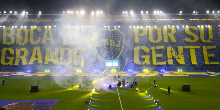 La Bombonera ya late con Cavani