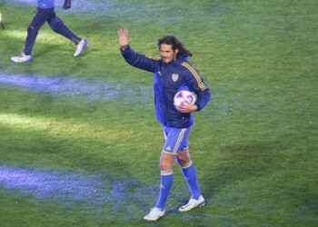 La Bombonera ya late con Cavani