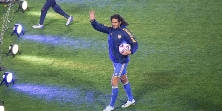 La Bombonera ya late con Cavani