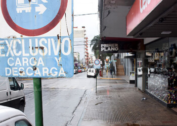 Proponen limitar el tránsito de vehículos que transporten mercadería en el centro