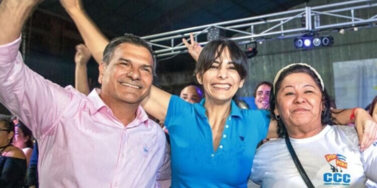 EXSOCIOS. Lenguaza (izq), Britez en el centro y Graciela de Melo a la derecha. En mayo estuvieron juntos y ahora se cuestionan por redes sociales.