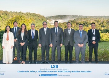 Massa apuesta al uso de las monedas locales en el comercio regional