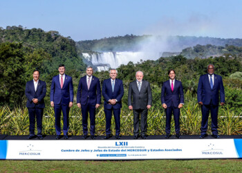 Un bloque para la foto, nuestro editorial de hoy