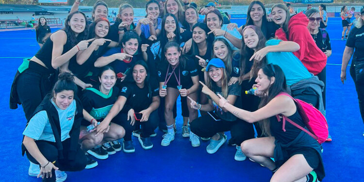 LA MEJOR. “Luchi” se quedó con la medalla de goleadora y mejor jugadora.