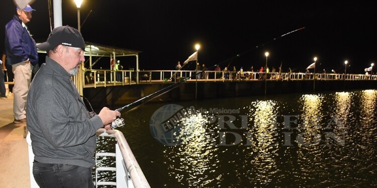 PIQUE DIFÍCIL. El repentino cambio de temperatura obligó a los pescadores a recurrir a diferentes técnicas.