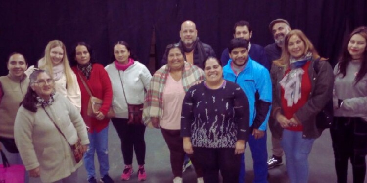 UNIDOS. Cocineras y cocineros comunitarios se unieron para pedir reconocimiento.