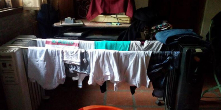 SUPERVISIÓN. Los artefactos de calefacción no deben dejarse prendidos sin supervisión de alguna persona.