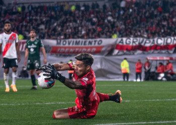 A hora de jugar contra Boca, el misionero Meza deja Sarmiento y vuelve a Huracán