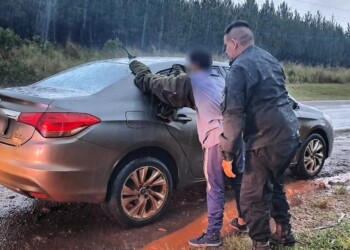 Asaltaron a un taxista y protagonizaron un raid de 70 kilómetros