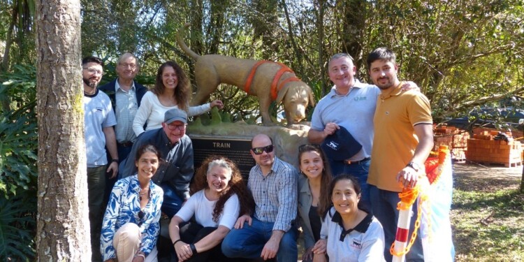 Train ya tiene su monumento