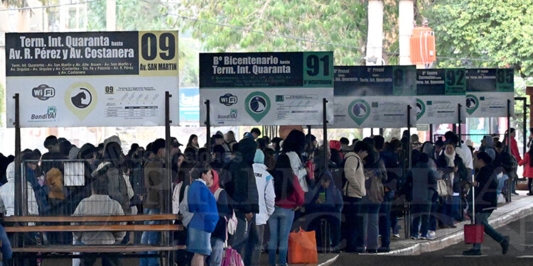 HISTÓRICO. Por primera vez los usuarios de Posadas, Garupá y Candelaria se han unido para reclamar derechos.