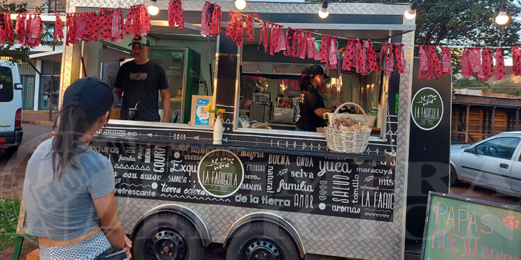 FOOD TRUCK. La gastronomía callejera es muy solicitada por los turistas. (Foto gentileza Gladys Acuña).