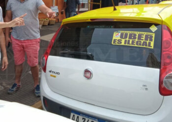 Taxistas de Posadas reclaman por el “favoritismo” del municipio hacia Uber