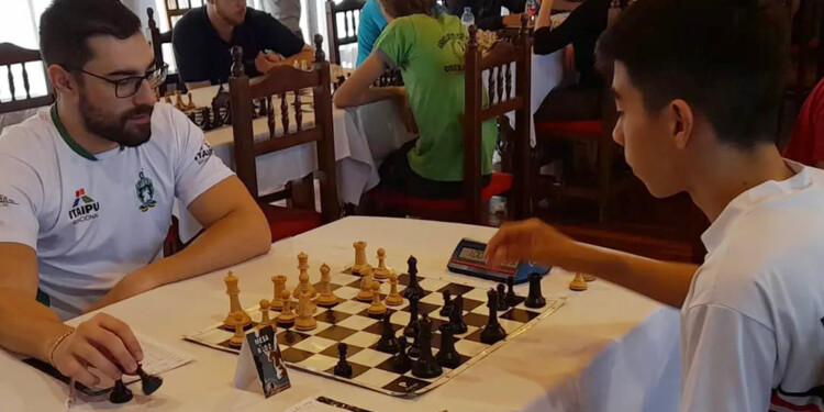 A PURO TABLERO. La cita para la cuarta fecha será en Garuhapé. A jugar (Facebook Club de Ajedrez de Oberá)