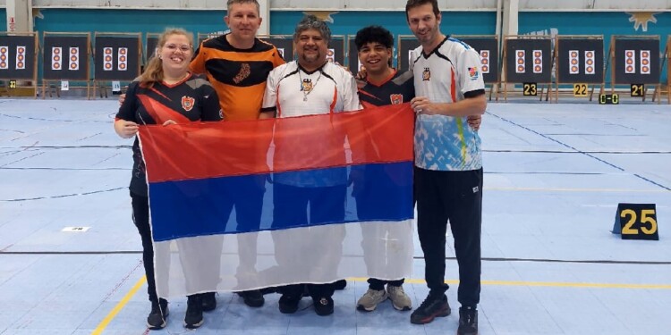 SIEMPRE PRESENTES. Los misioneros en Capital: (de izq a der) Kurtz, Cieplinski, Penayo, Pamberger y Verri.