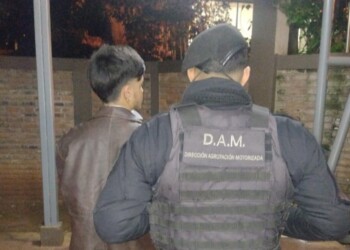 A punta de cuchillo intentó asaltar en la puerta de un cajero