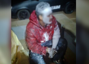 Quiso pasar desapercibido pintándose de blanco, pero terminó detenido