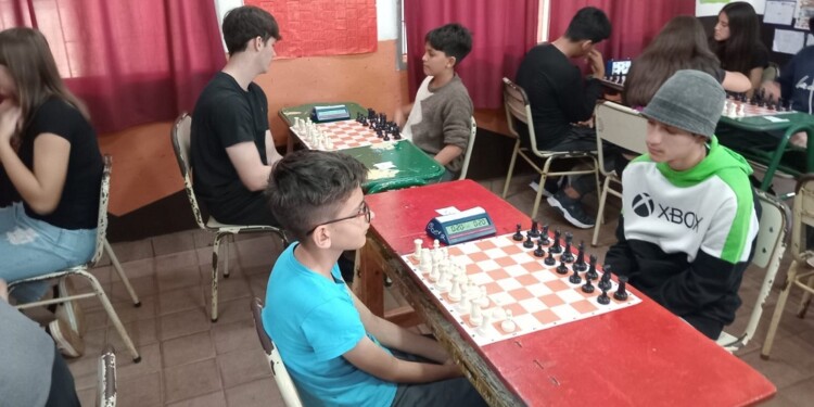 PARTIDAS. La cuarta fecha se disputó en cuatro categorías, el último sábado.