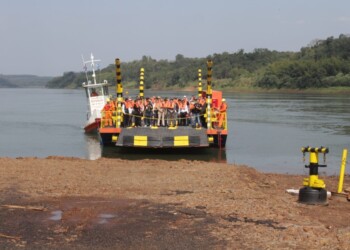 Se realizó el cruce inaugural de la balsa Mayor Otaño-Eldorado