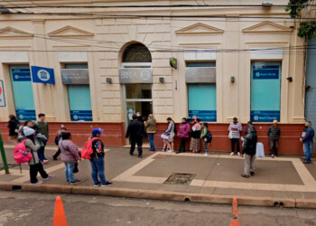 Denuncias al Banco Nación por mala atención a jubilados y deterioro de sucursales