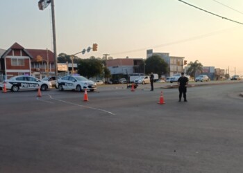 Un motociclista y una niña, lesionados tras siniestro vial en Posadas