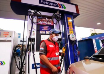 Paraguay baja el precio de los combustibles y del gas licuado