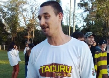 Ezequiel Dos Santos: “Muy agradecido al plantel, que deja todo en la cancha”