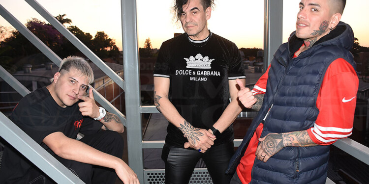 HISTÓRICOS DE LA CUMBIA. Los músicos Gonzalo Salinas (La Base), Roberto Bertolo (Almendrado) y Leito Alzaga (Eh!!! Guacho), visitaron la provincia, para anunciar una serie de presentaciones previstas para el 22, 23 y 24 de septiembre próximo.