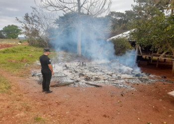La vivienda de un peón fue reducida a cenizas en San Vicente