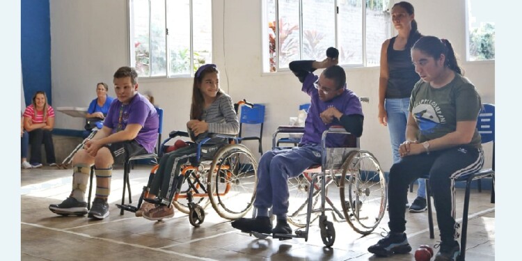 INCLUSIÓN. Los chicos de boccia disputaron una final pareja en el Ian Barney. Ya están los clasificados.