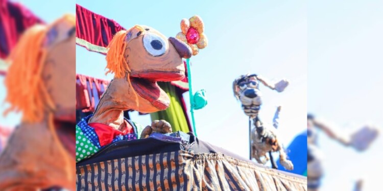 PARA LA FAMILIA. El elenco de Kossa Nostra presentará hoy y mañana funciones de títeres para despedir el Mes de las Infancias./ Gentileza Kossa Nostra