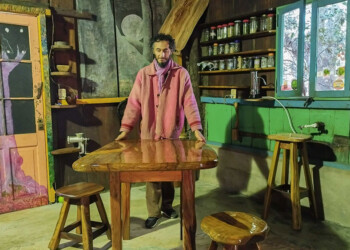 Marcelo Ferreira crea formidables piezas de madera en su taller