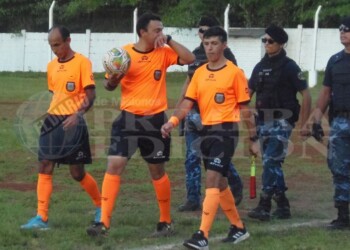 Tras agresiones a un árbitro, este fin de semana no habrá fútbol en la Liga de Eldorado