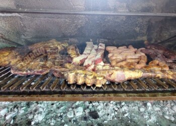 Parrillas se ven afectadas por aumento de la carne: “Esperamos que se acomoden las cosas pero se pierden clientes”