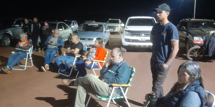 INUSUAL ESCENARIO. La asamblea del Automoto se llevó a cabo, por primera vez, en el asfalto del autódromo. (Gentileza A. Smialkowski)